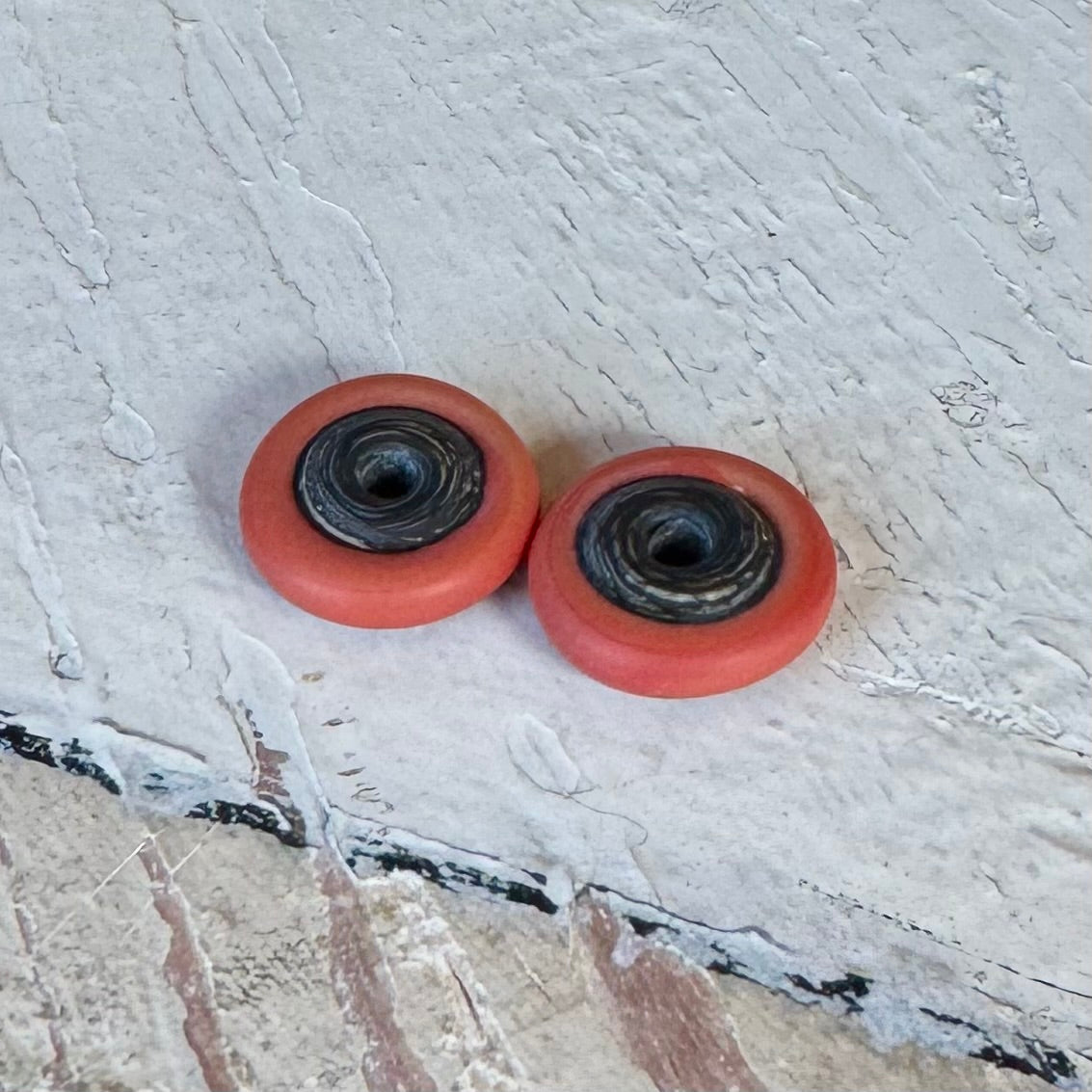 RONDELLES - Matte Red (Darker Center)